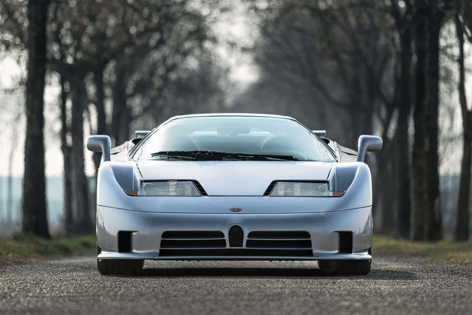 ราคา-Bugatti-EB110-3