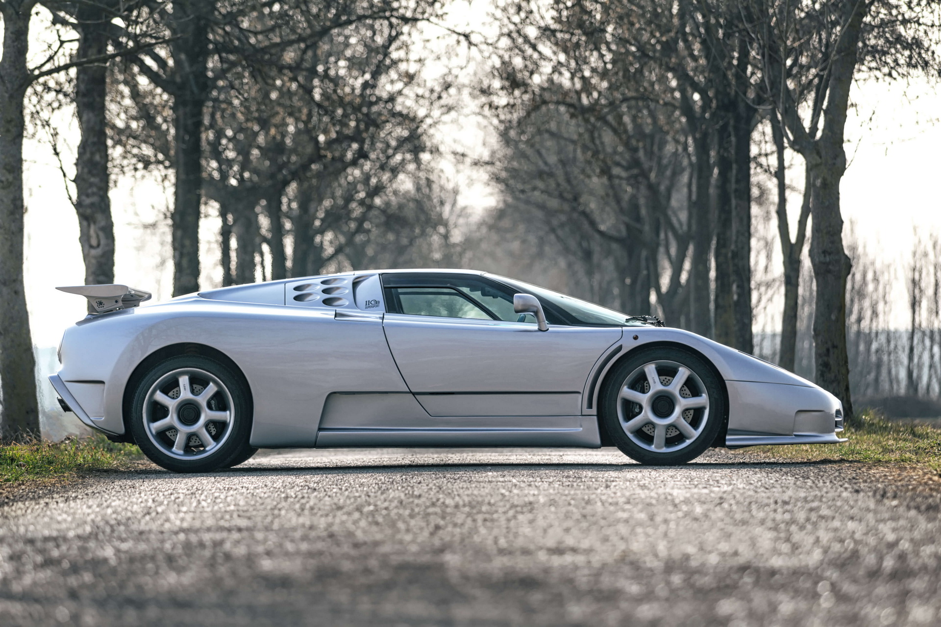 ราคา-Bugatti-EB110-6