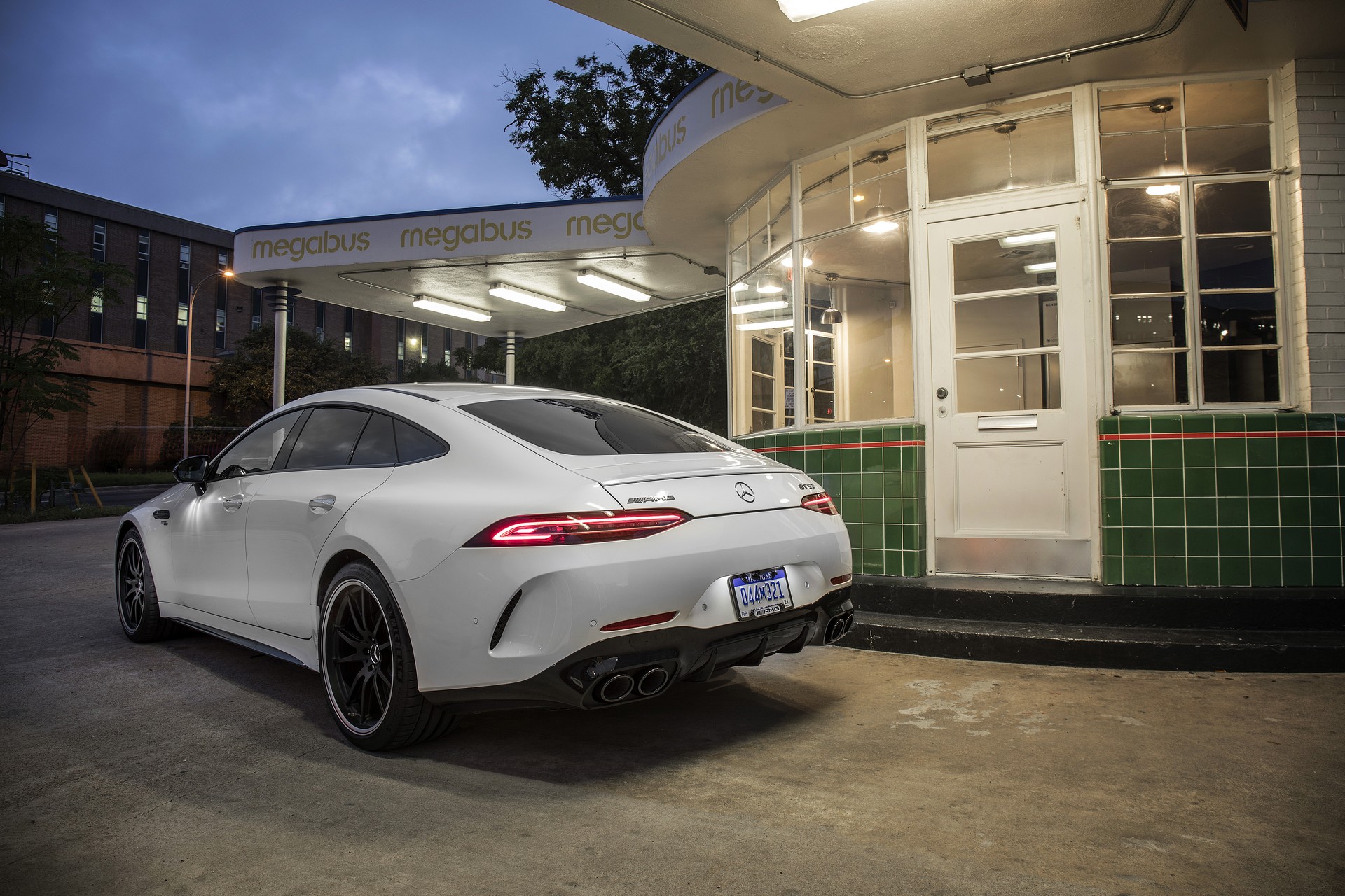 Mercedes-AMG-GT-4-Door-Coupe-รุ่น-53-6