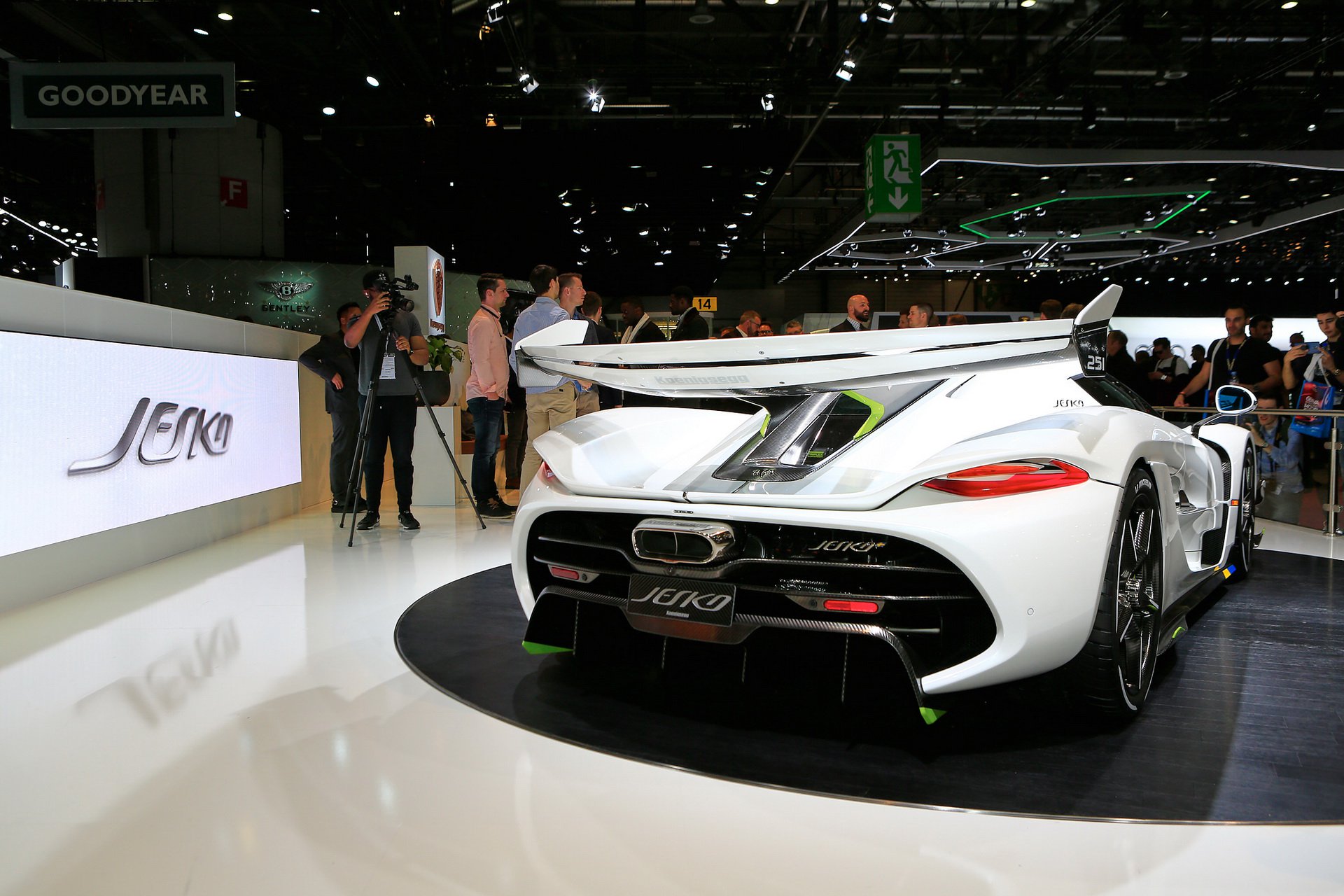 ราคา-Koenigsegg-Jesko-4