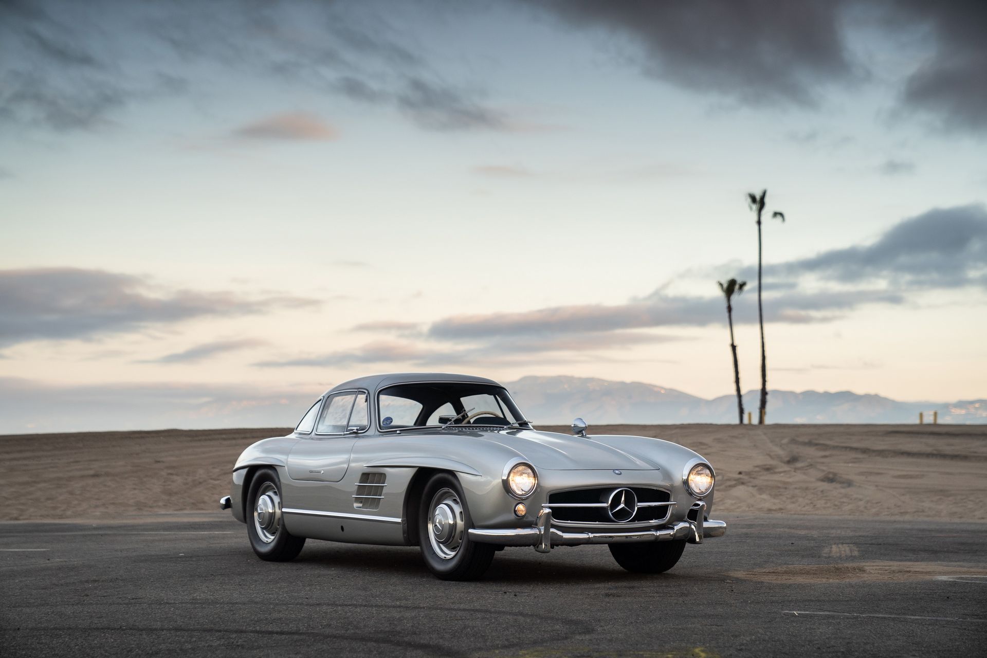 Mercedes-Benz-300-SL-ราคา-3