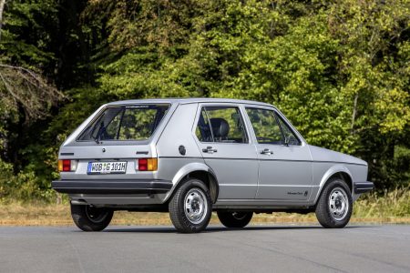 Volkswagen-Golf-1