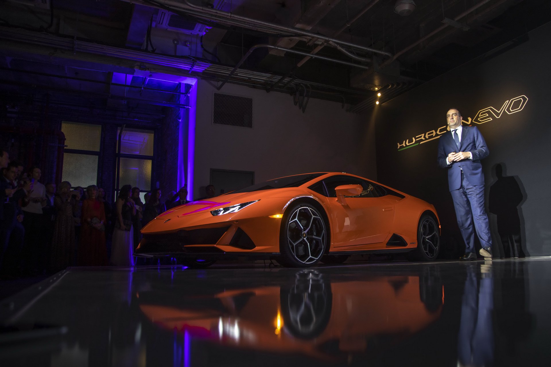 ราคา-Lamborghini-Huracan-EVO-2020-2