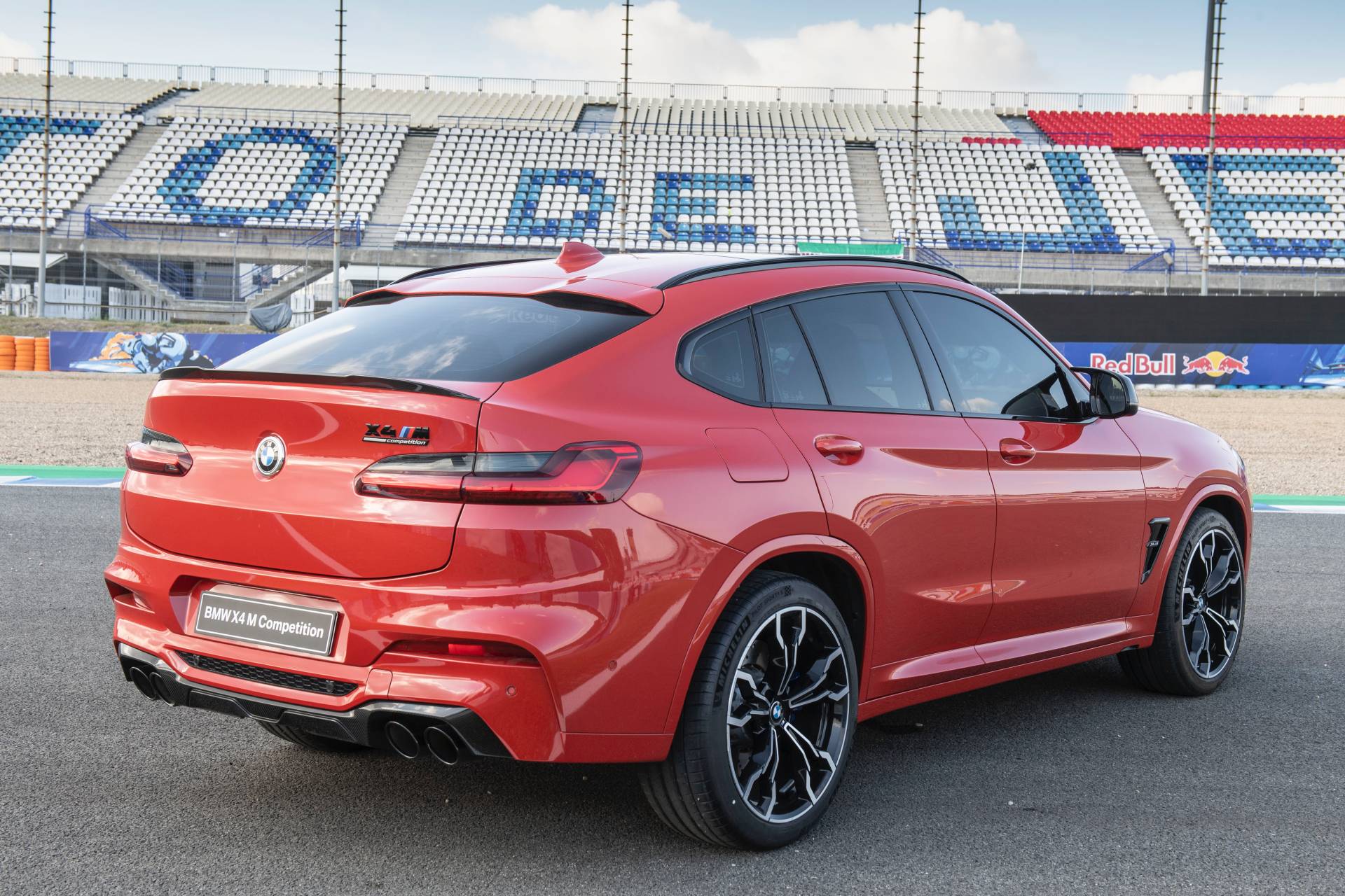 BMW-X4-M-Competition-รุ่นใหม่-1