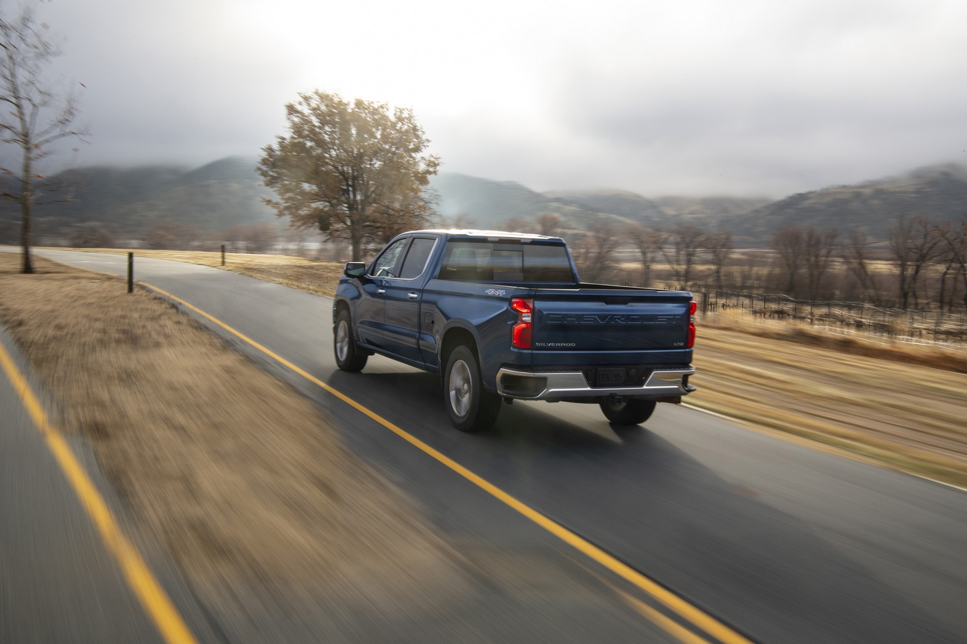 Chevrolet-Silverado-2020-ราคา-2