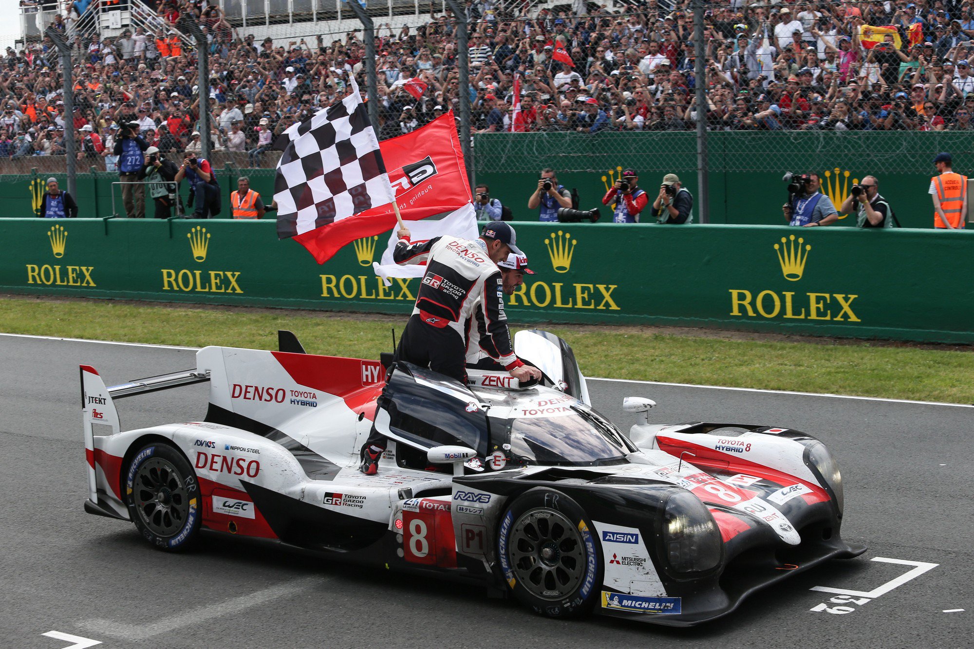 Toyota-คว้าแชมป์-Le-Mans-5