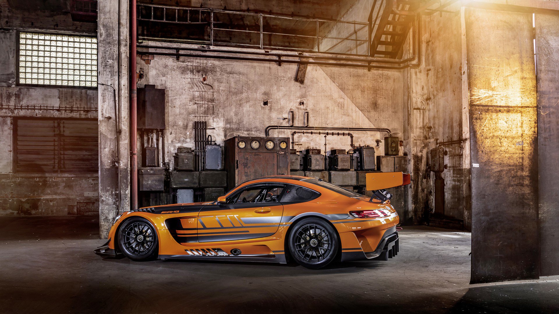 ราคา-Mercedes-AMG-GT3-2