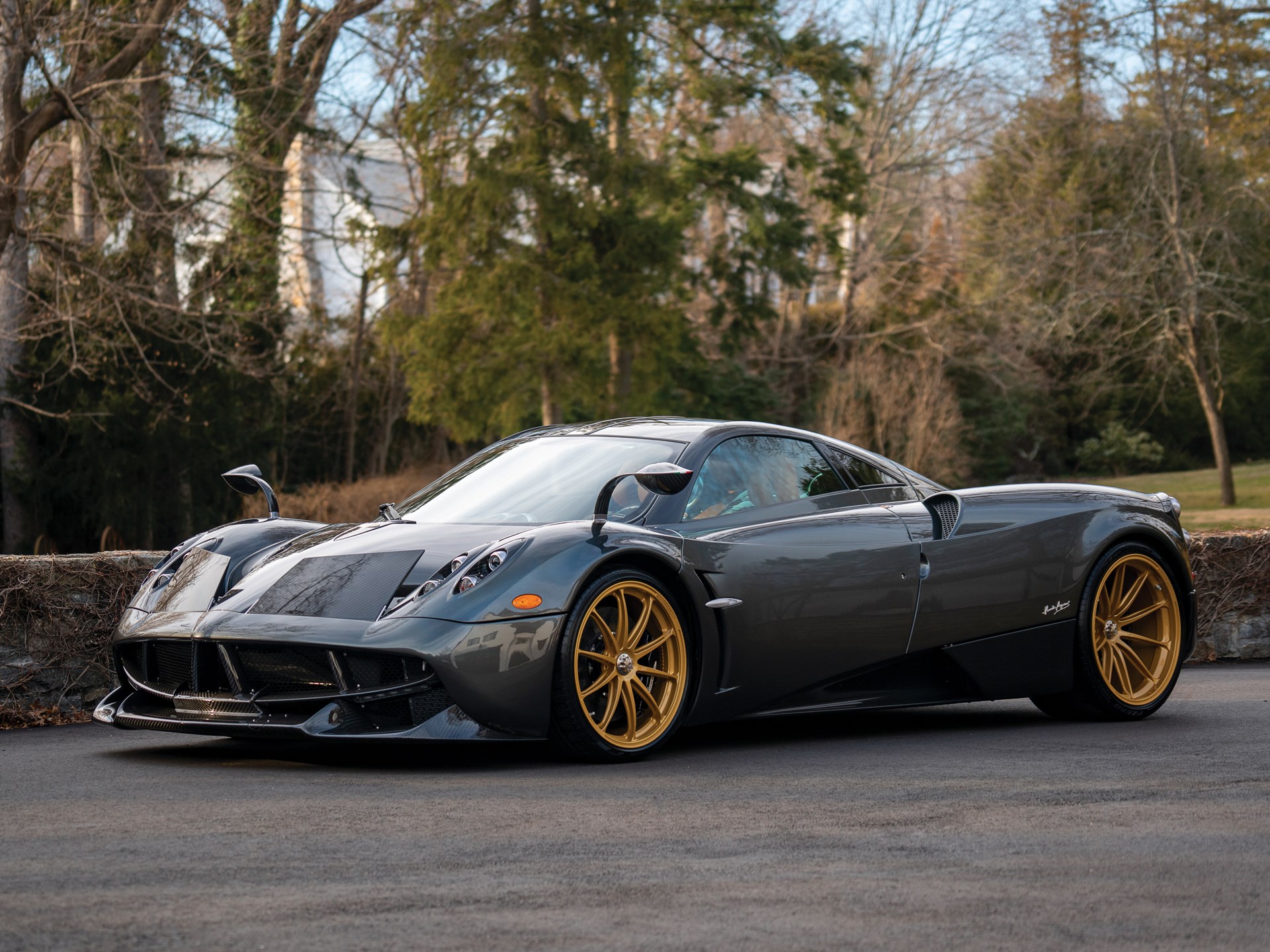 ราคา-Pagani-Huayra-2014-1