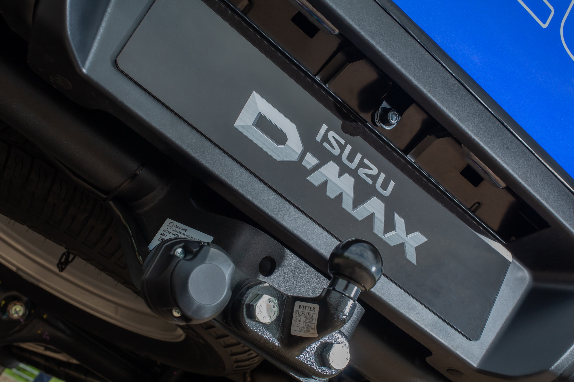 Isuzu-D-Max-รุ่นพิเศษ-7