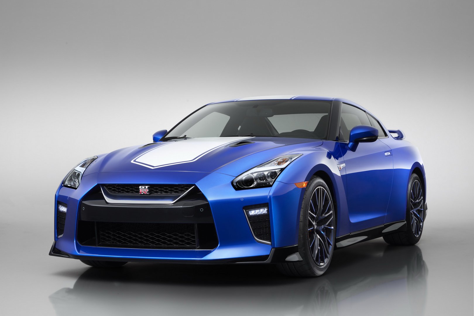 Nissan-GT-R-ราคา