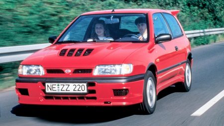 Nissan-Sunny-GTi-R-1990