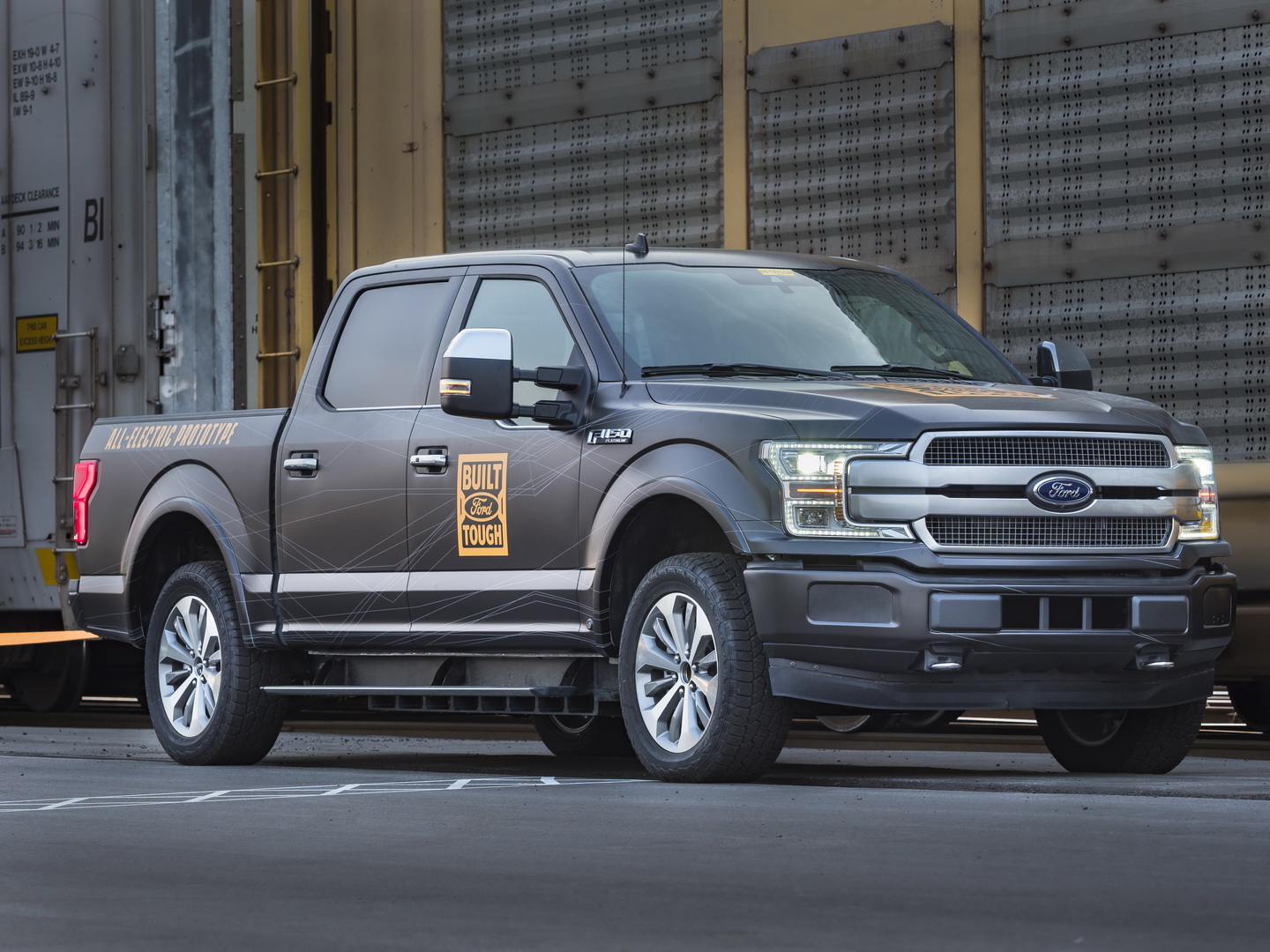 Ford-F-150-อีวี-3