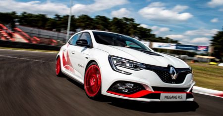 Renault-Megane-RS-Trophy-R-3