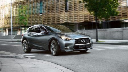 Infiniti-Q30