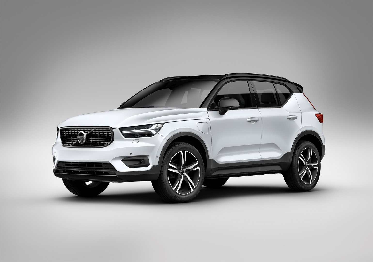 Volvo-XC40-T5-ราคา-4