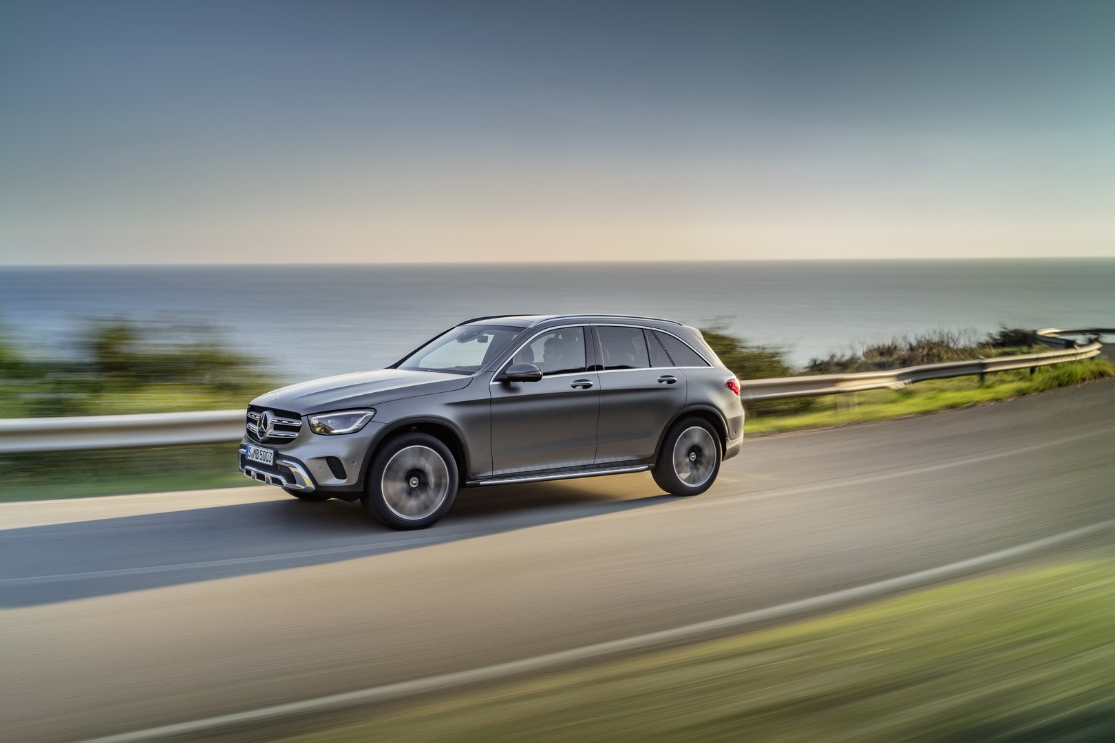 Mercedes-Benz-GLC-2020-ราคา-3