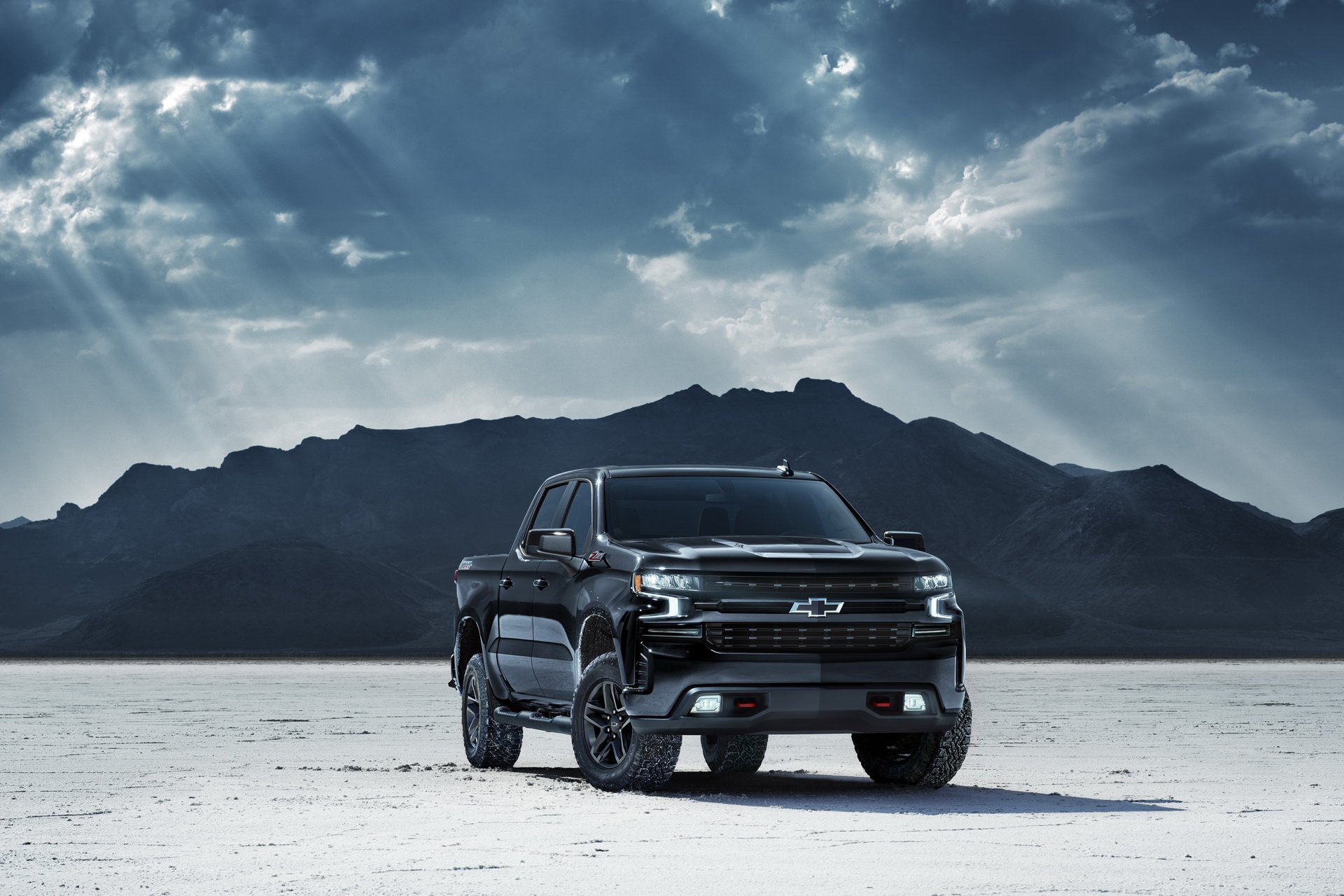 Chevrolet-Silverado-รุ่น-Midnight-Edition-1