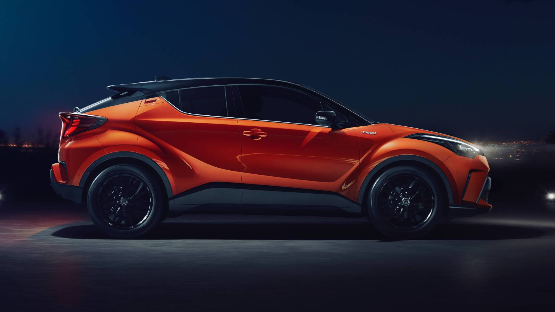 Toyota CHR 2020 เปิดตัวพร้อมขุมพลังไฮบริดแบบใหม่ Thai