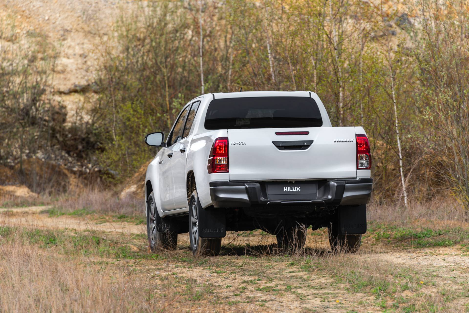 Toyota-HiLux-2019-ราคา-3