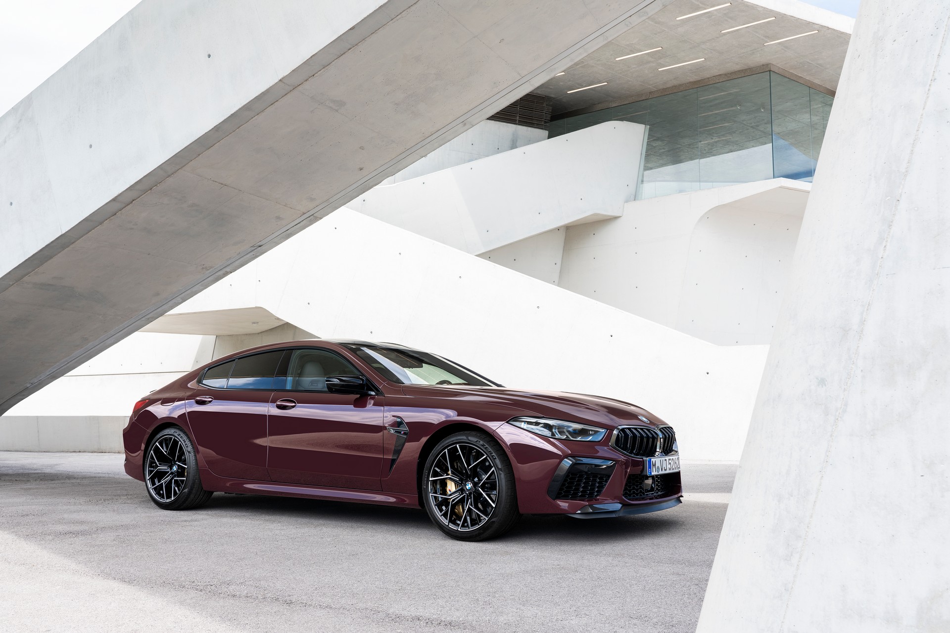 BMW-M8-Gran-Coupe-ราคา-7