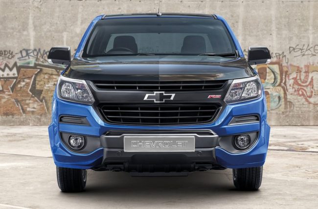 ด้านหน้า Chevrolet Colorado RS Edition 2020