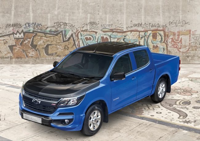 ตัวถังสีน้ำเงิน Chevrolet Colorado RS Edition 2020