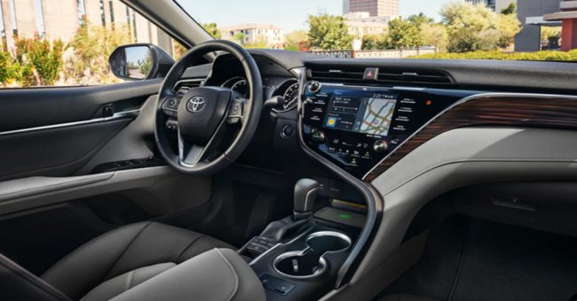 Interior-Toyota-Camry-2020-USA