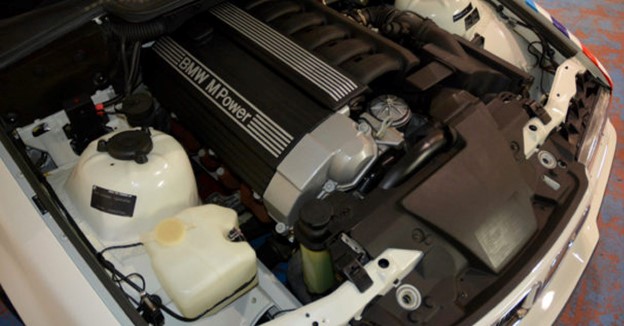 Engine-BMW-M3-Lightweight-1995