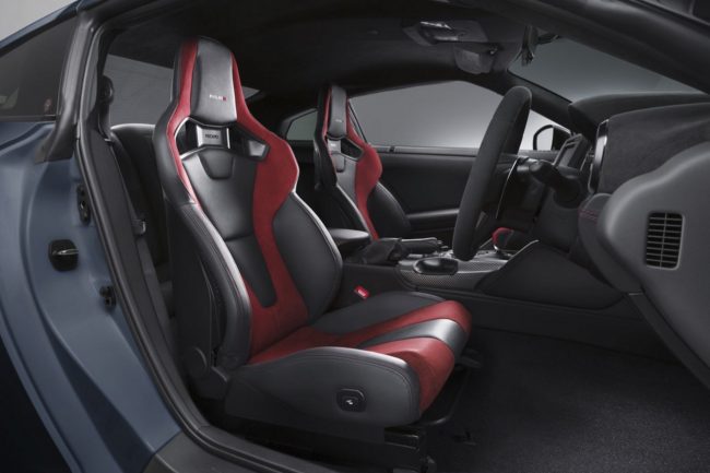 Nissan-GT-R-Nismo-2022-Interior