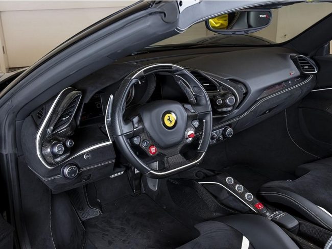 ภายใน  Ferrari J50