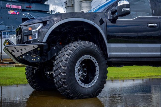 Ford F-250 MegaRaptor