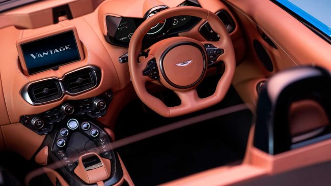 ภายใน Aston Martin Vantage Roadster