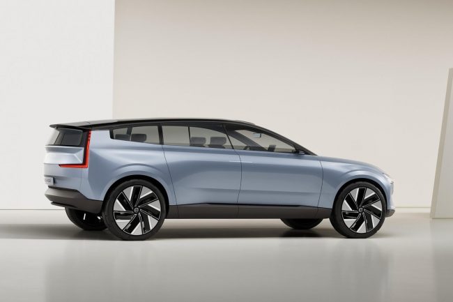 Volvo-EV-Side