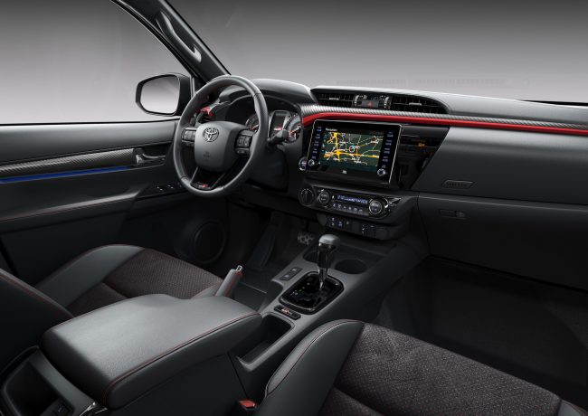 Toyota-Hilux-GR-Sport-2022-Interior