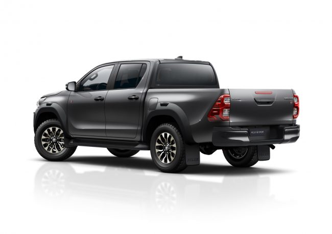 Toyota-Hilux-GR-Sport-2022-Rear