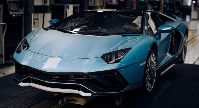 2022-Lamborghini-Aventador-Final-Model-30