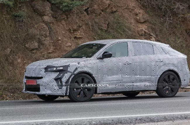 Renault-Austral-Coupe-2024-Spyshot